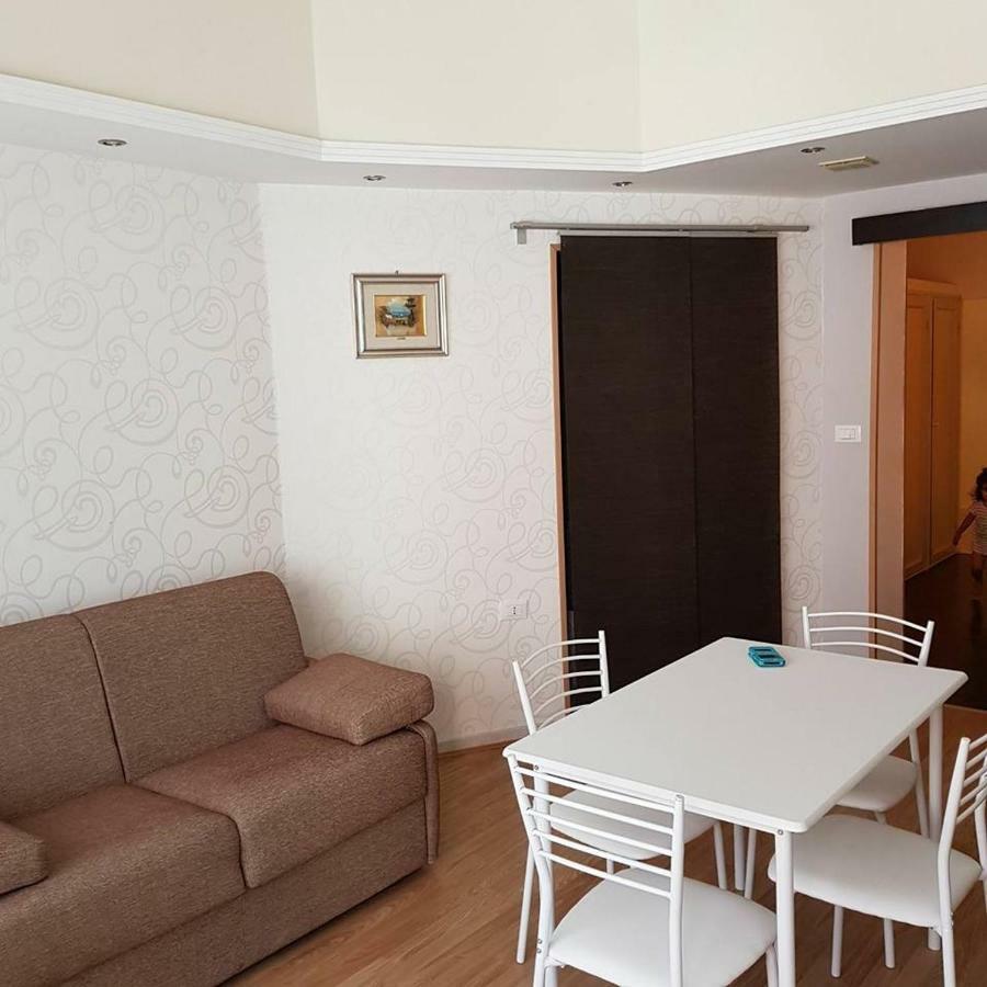 Вилла Casa Lorenzo Поццалло Экстерьер фото